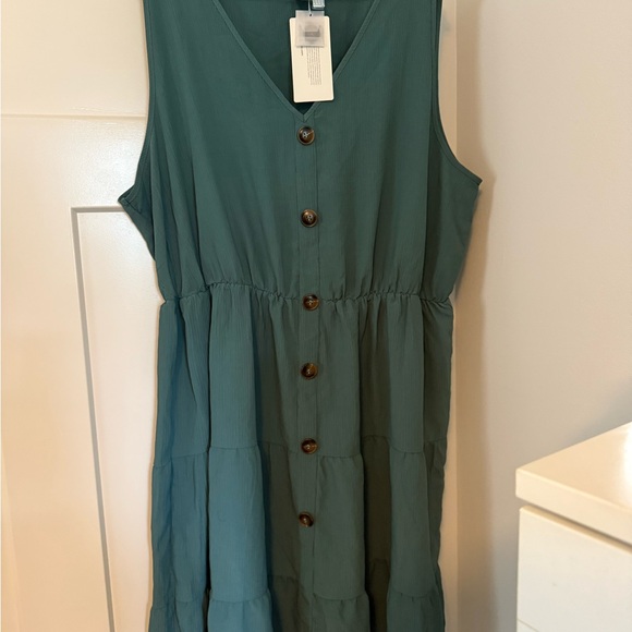 BloomChic Dresses & Skirts - BloomChic Green Sleeveless Dress Sz 22-24